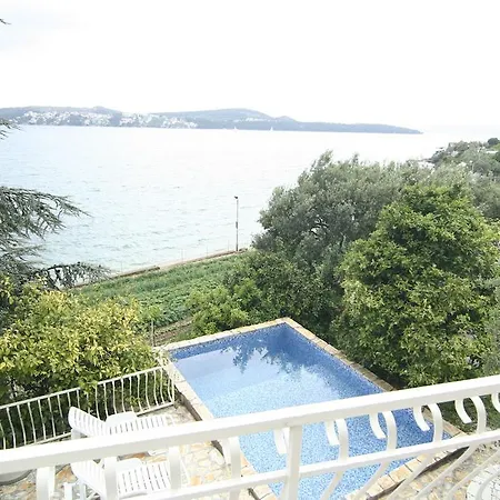 Marta * 特罗吉尔